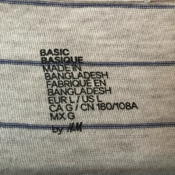 H&m short sleeve striped tee. Size L - Picture 2 of 3